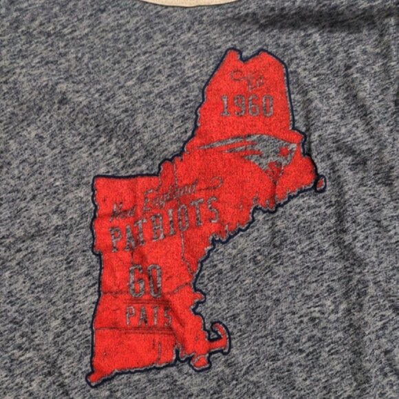 Majestic Blue and Gray Short Sleeve Tee with Sporty Design - Picture 3 of 5